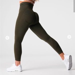 NVGTN Contour 2.0 Seamless Leggings Olive
